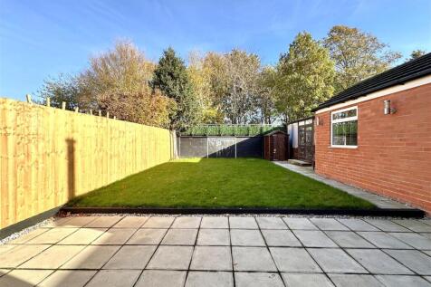 Private Rear Garden 947