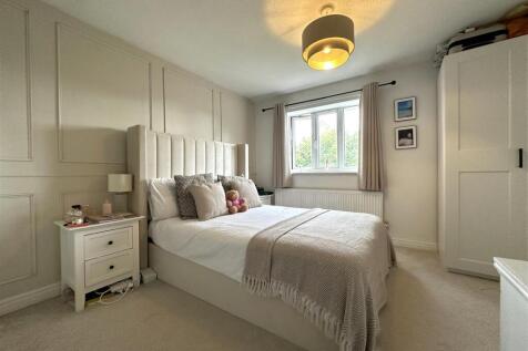 Mater Bedroom 948