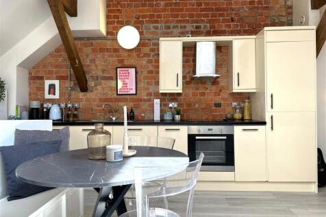Modern Fitted Kitchen 219