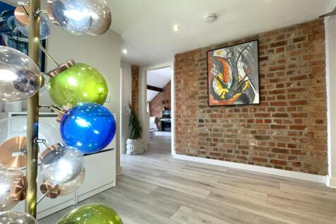 Inviting Entrance Hall 202