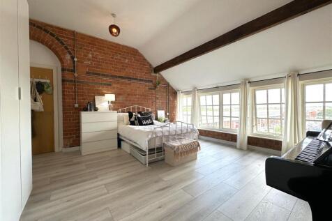 Master Bedroom 149