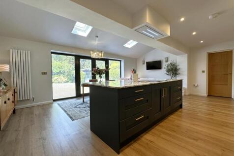 Beautiful Dining Kitchen 130