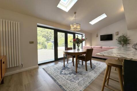 Living/Dining Area 134