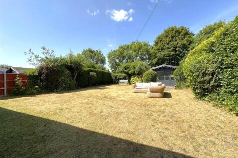 Private &amp; Peaceful Garden 176