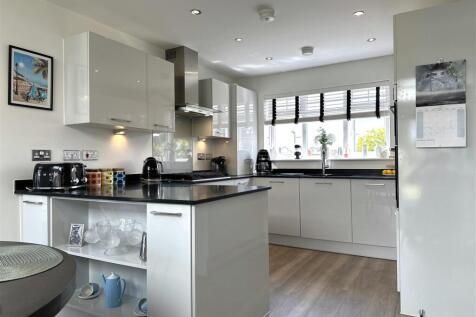 Sublime Modern Kitchen 578