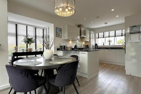 Open-Plan Dining Kitchen 604