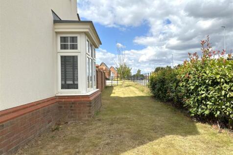 Side Garden 685
