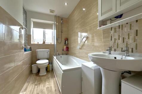 First Floor Bathroom 717