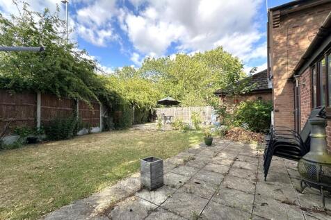 Large Garden 752