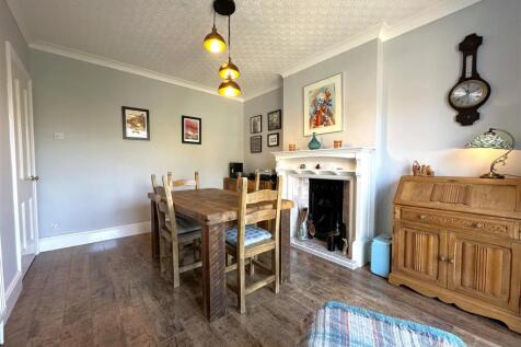 Spacious Dining Room 849