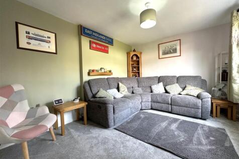 Lounge 384