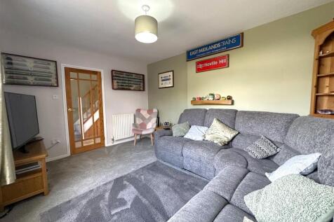 Well-Appointed Lounge 390
