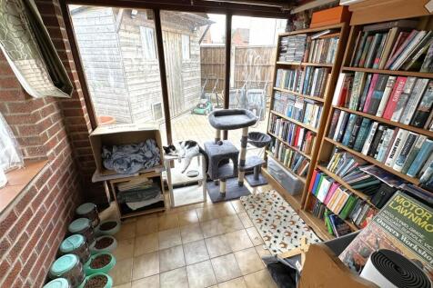 Sun Room 492