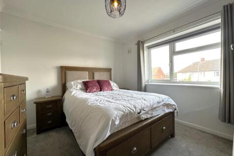 Master Bedroom 444