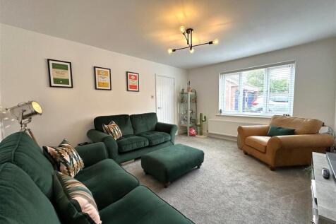 Generous Lounge 050