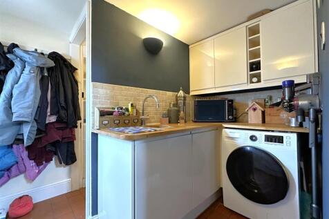 Utility Room 761