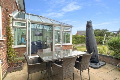 Paved Seating Area 790