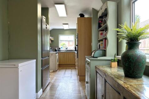 Open-Plan Dining Kitchen 499