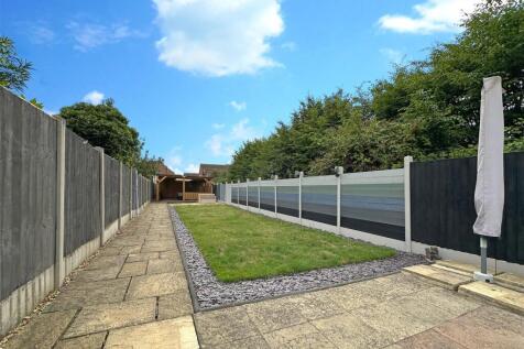 Generous Private Garden 601