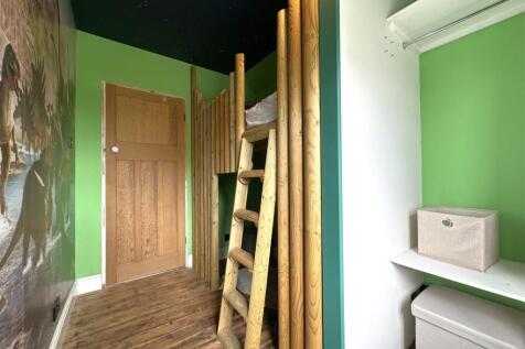 Third Bedroom 835