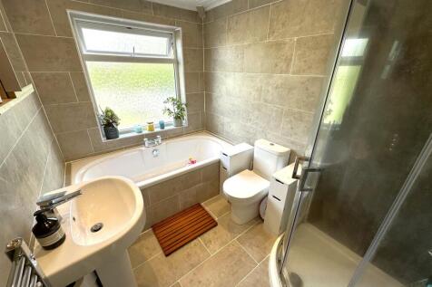 Four-Piece Bathroom 948