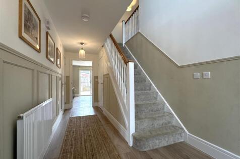 Inviting Reception Hall 520