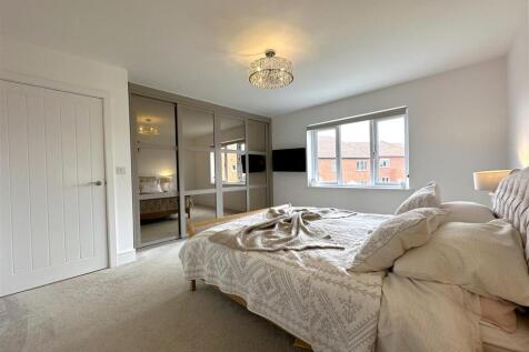 Bedroom One With Fitted Wardrobes 532