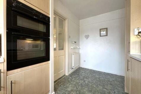 Dining Kitchen 301
