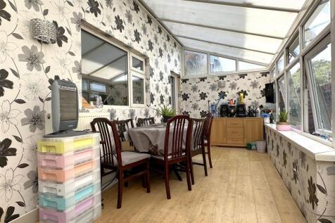 Large Conservatory 589
