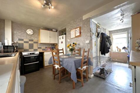 Dining Kitchen 570