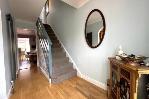 Inviting Entrance Hall 292