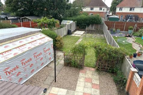 Rear Garden 073