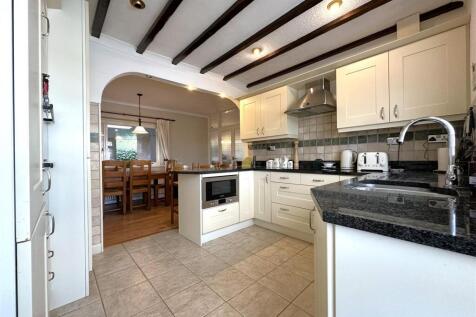 Fitted Kitchen 812