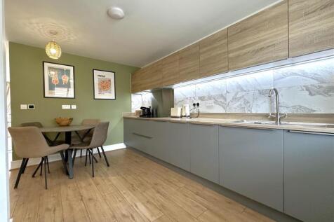 Stylish Dining Kitchen 706