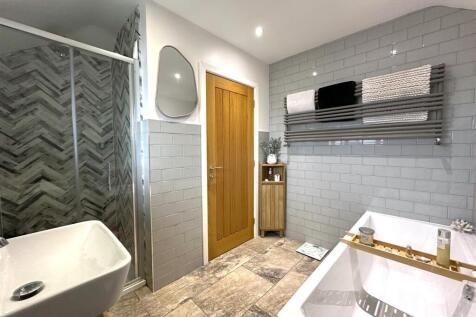 Four-Piece Bathroom 267