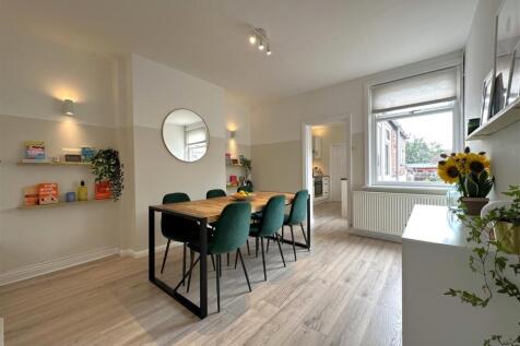 Dining Room 390