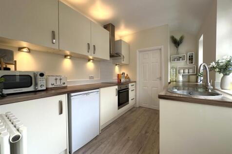 Stylish Modern Kitchen 384