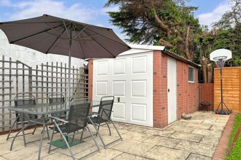 Detached Garage &amp; Patio 417