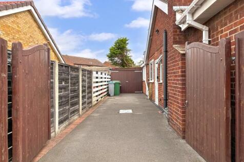 Additional Gated Driveway 432