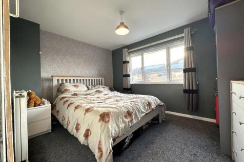 Master Bedroom 992