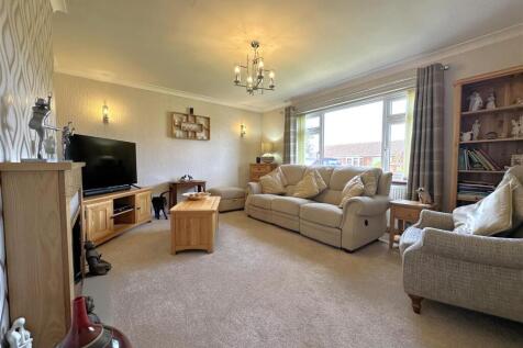 Large Living Room 047