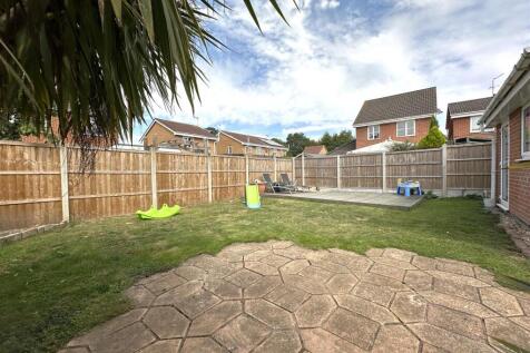 Enclosed Rear Garden 681