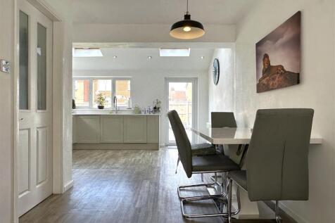 Dining Area 654