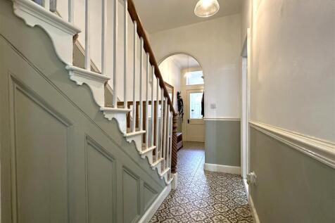 Inviting Reception Hall 959