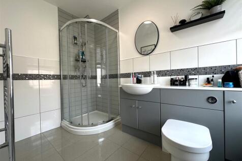 En-Suite Shower Room 878