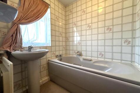 Two-Piece Bathroom 136