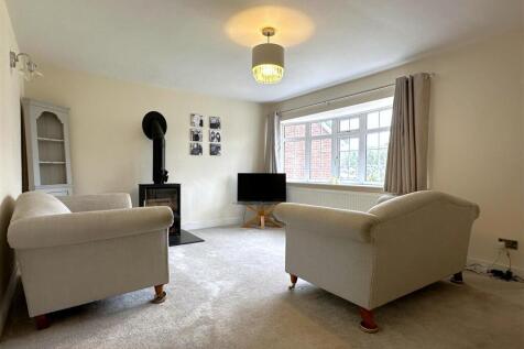 Large Living Room 484