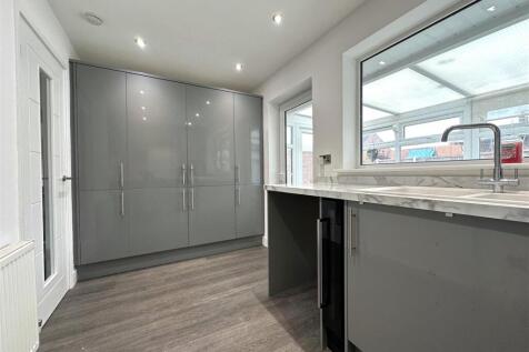 Contemporary Kitchen 513