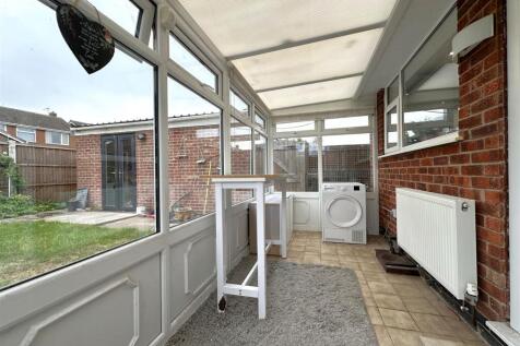 Conservatory Out To Patio 522