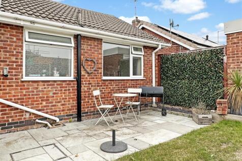 Paved Patio 528